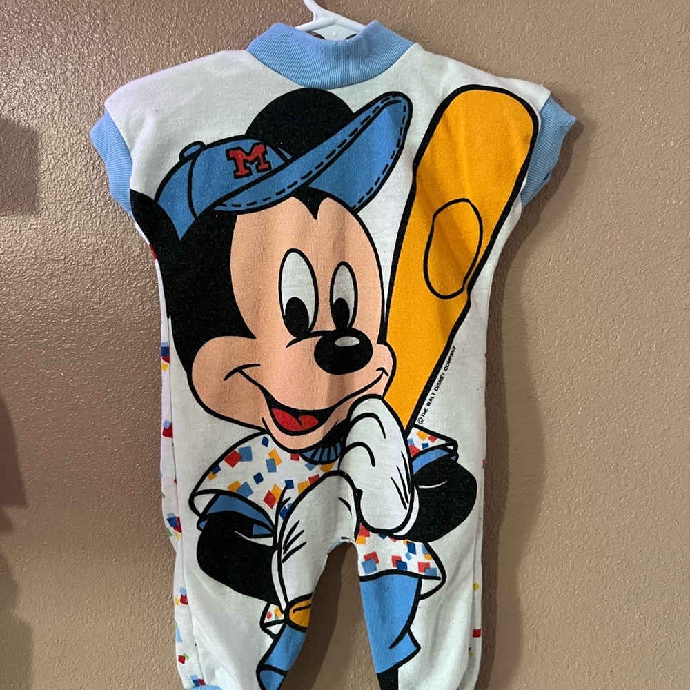 Mickey jumper